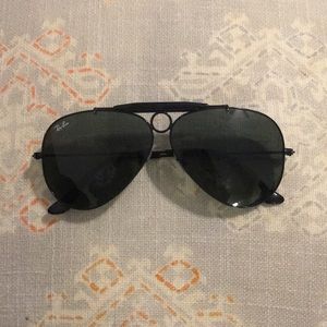 Black Rayban Aviators